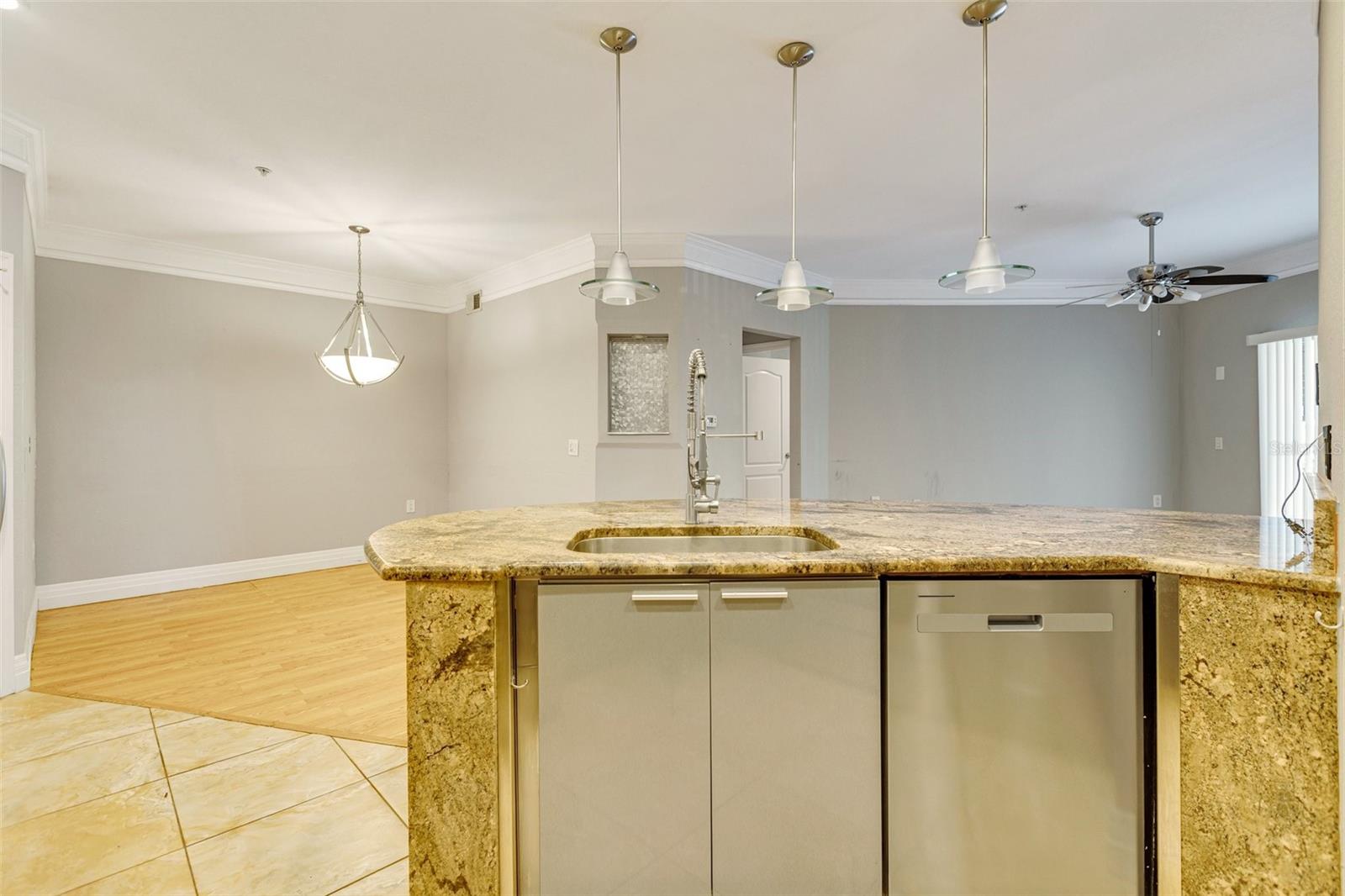 Image 15 of 42 For 5168 Northridge Road 106