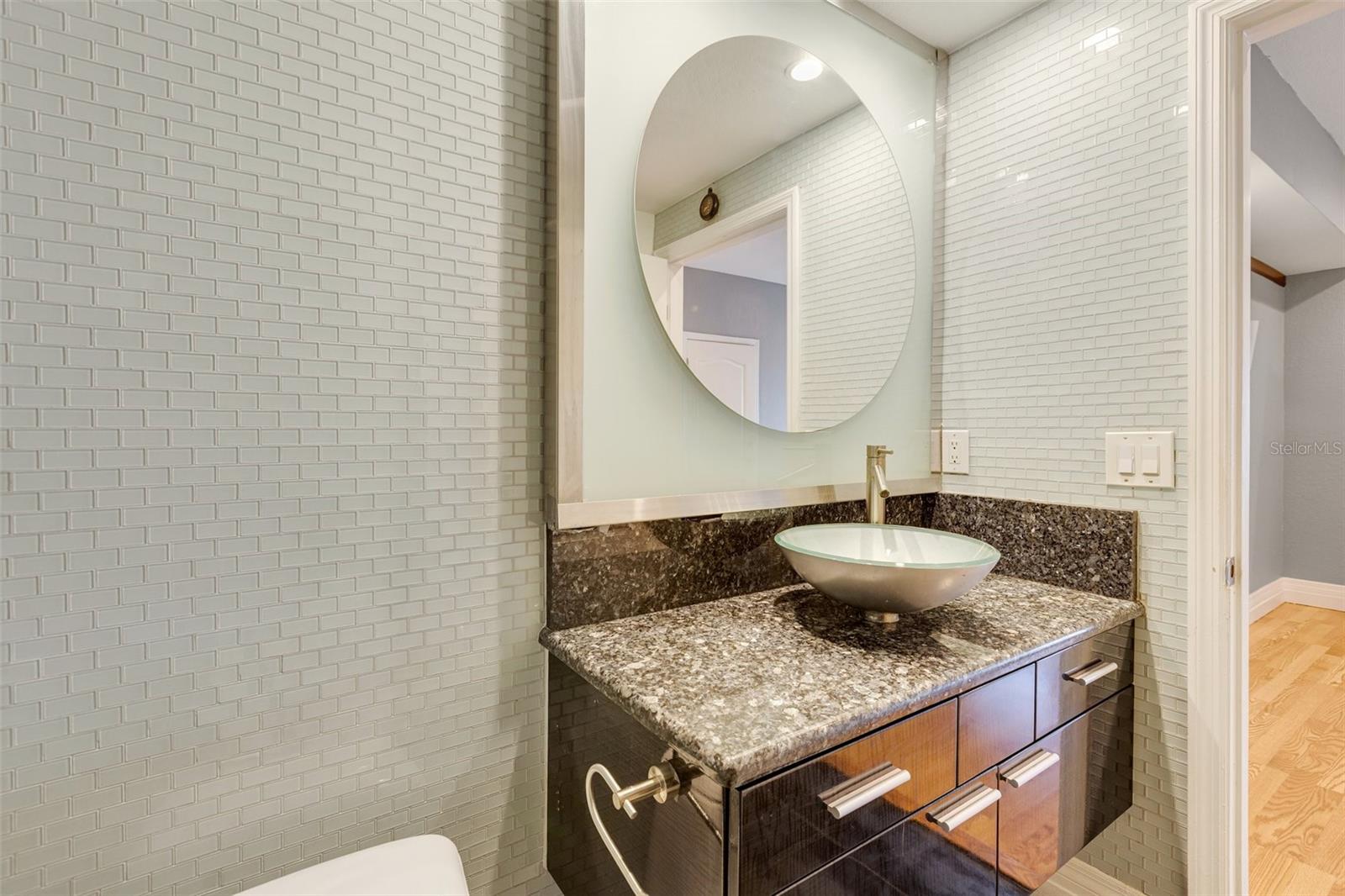 Image 24 of 42 For 5168 Northridge Road 106