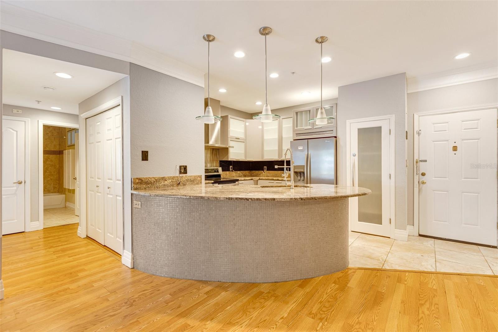 Image 9 of 42 For 5168 Northridge Road 106