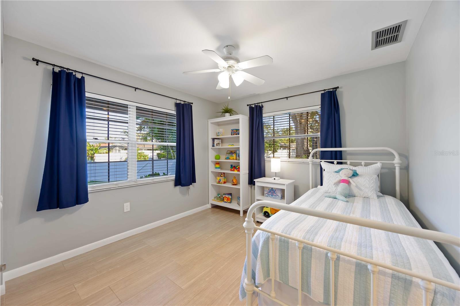 Image 12 of 53 For 4388 Pasadena Circle