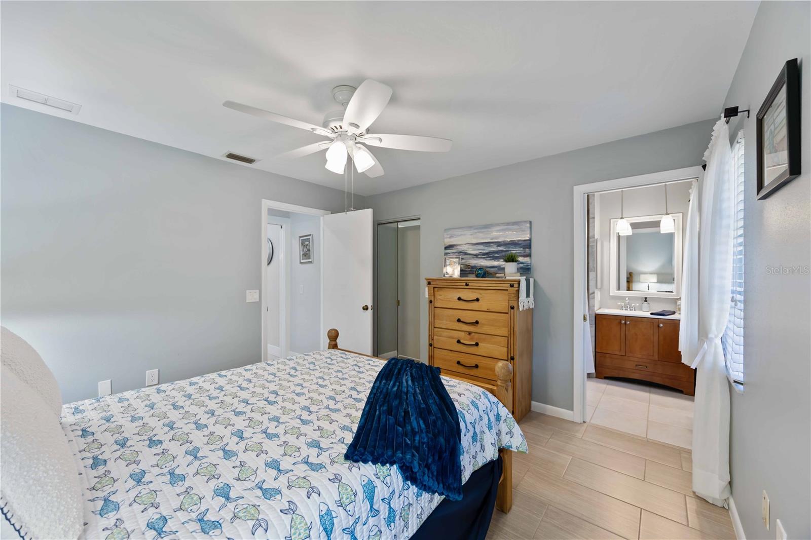 Image 16 of 53 For 4388 Pasadena Circle