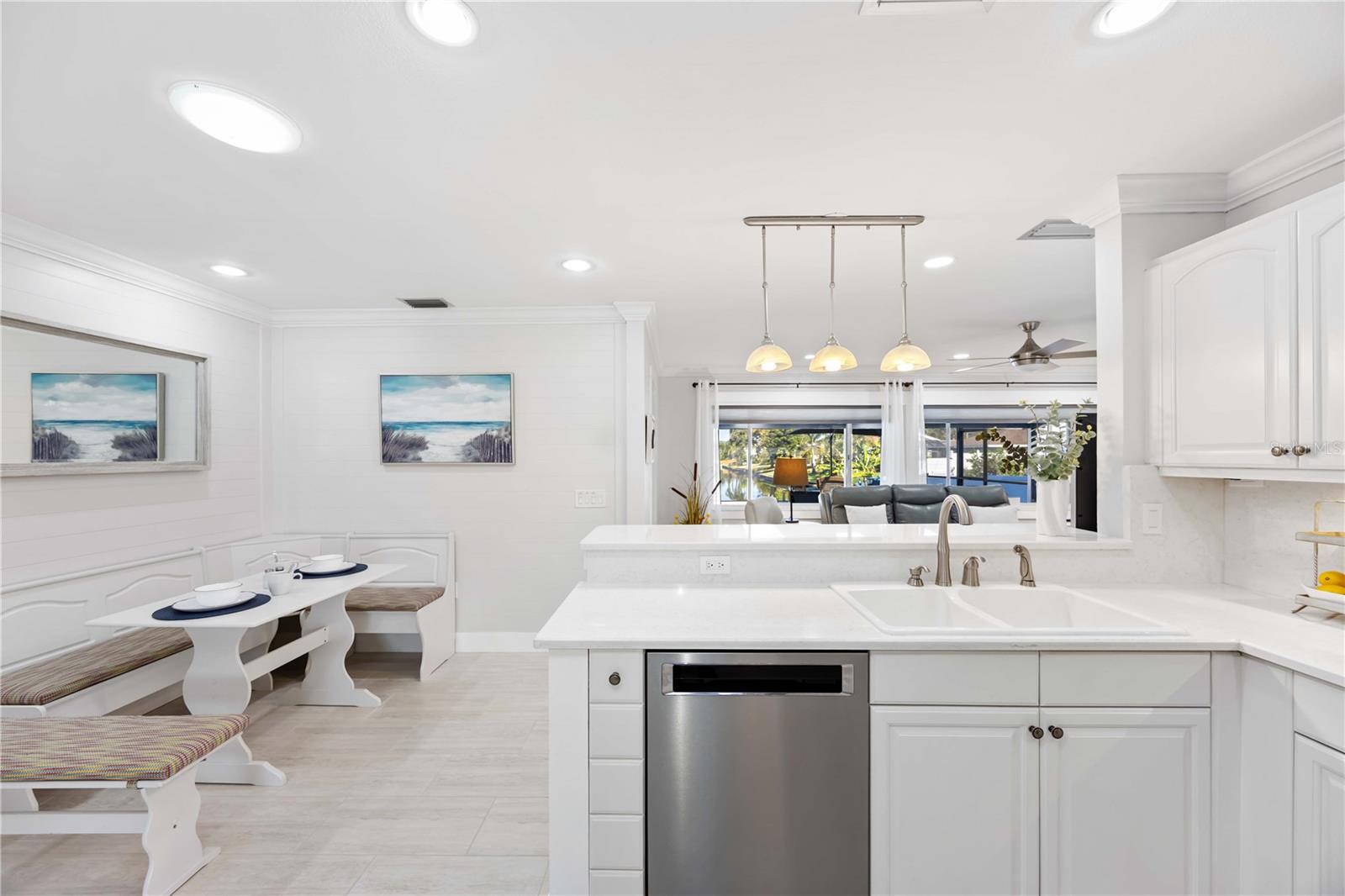 Image 24 of 53 For 4388 Pasadena Circle