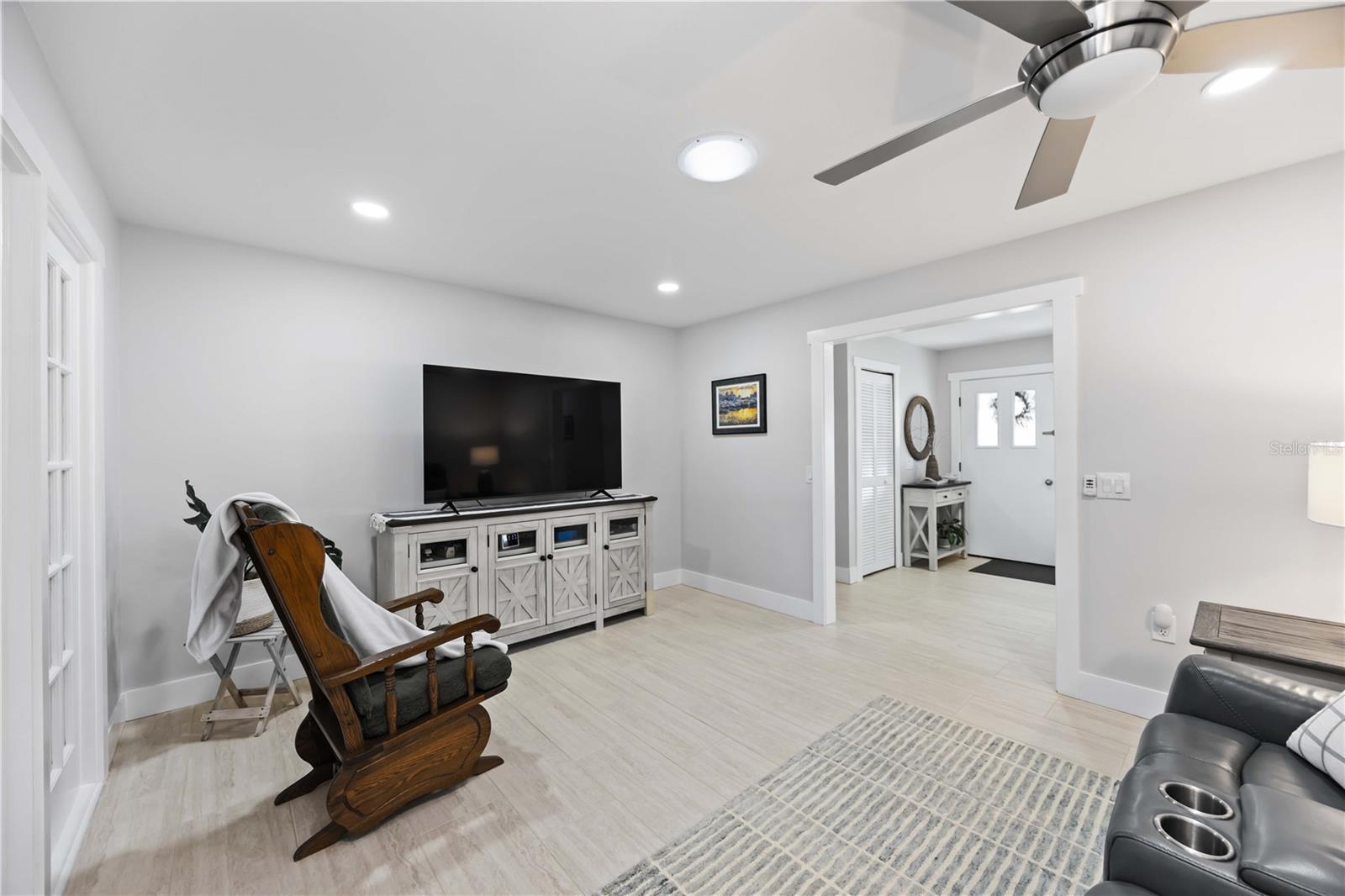 Image 30 of 53 For 4388 Pasadena Circle