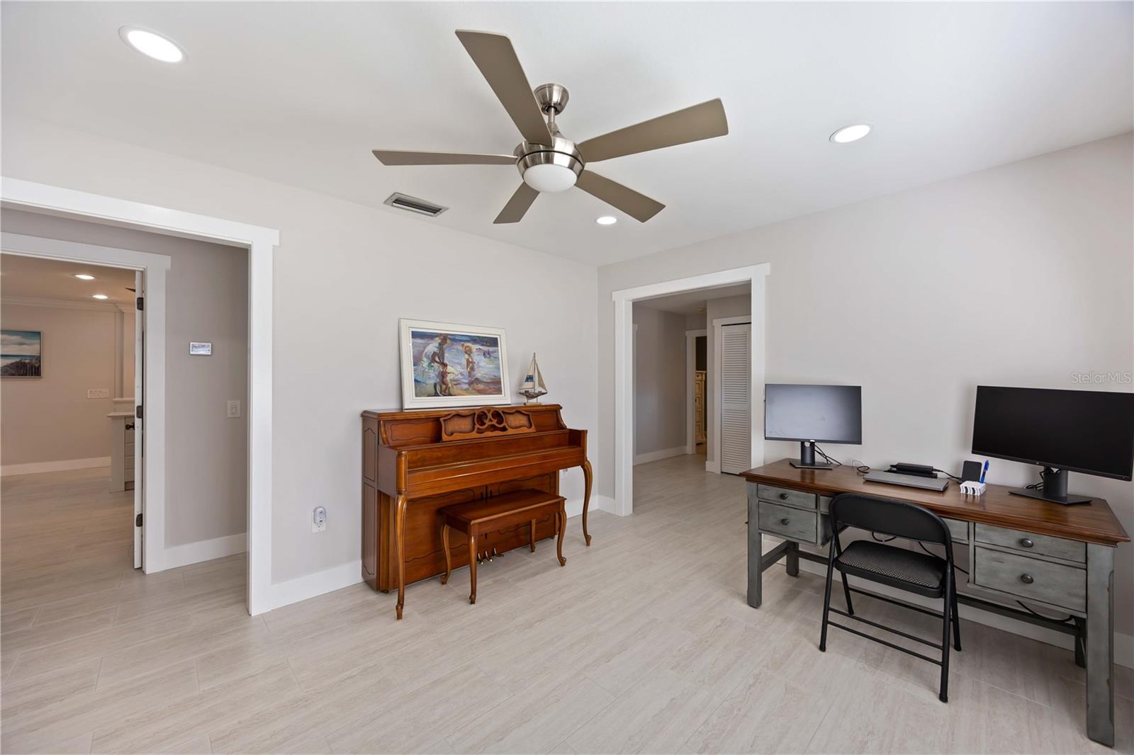 Image 35 of 53 For 4388 Pasadena Circle