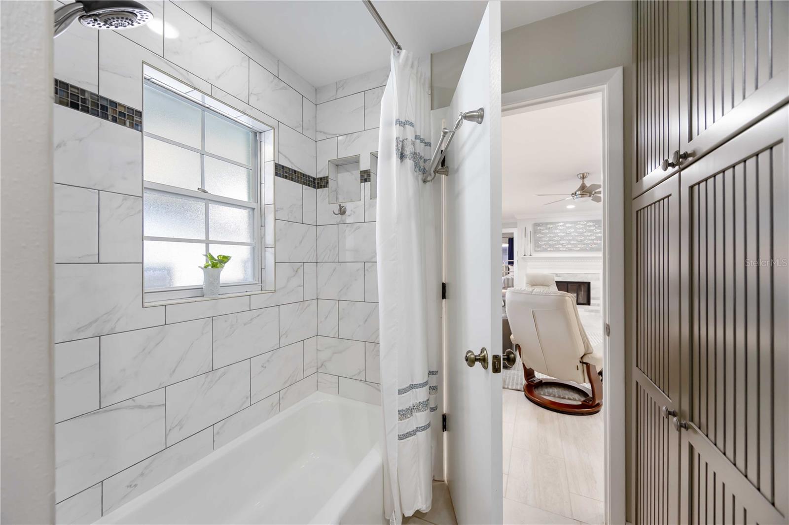 Image 39 of 53 For 4388 Pasadena Circle