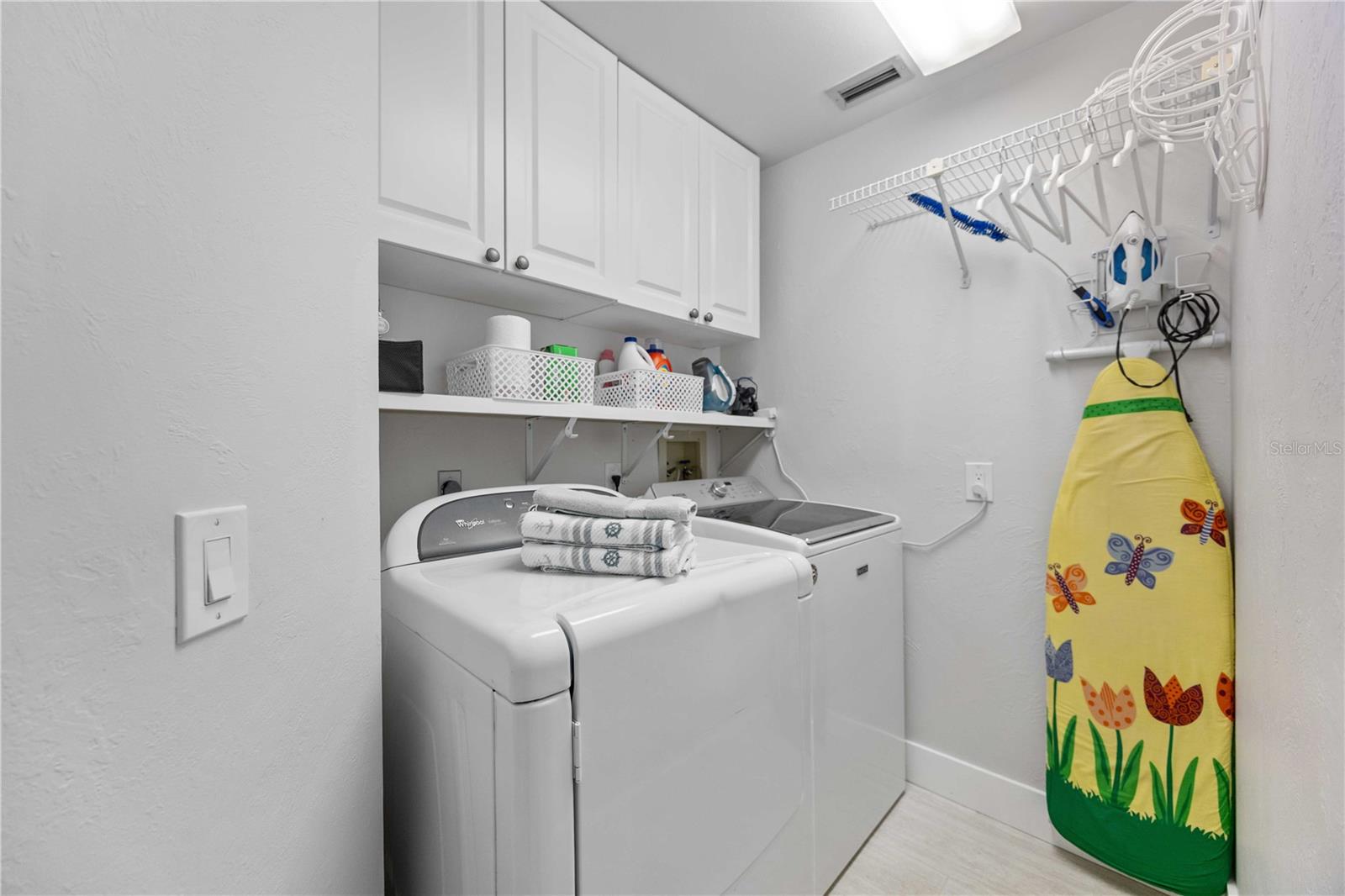 Image 41 of 53 For 4388 Pasadena Circle