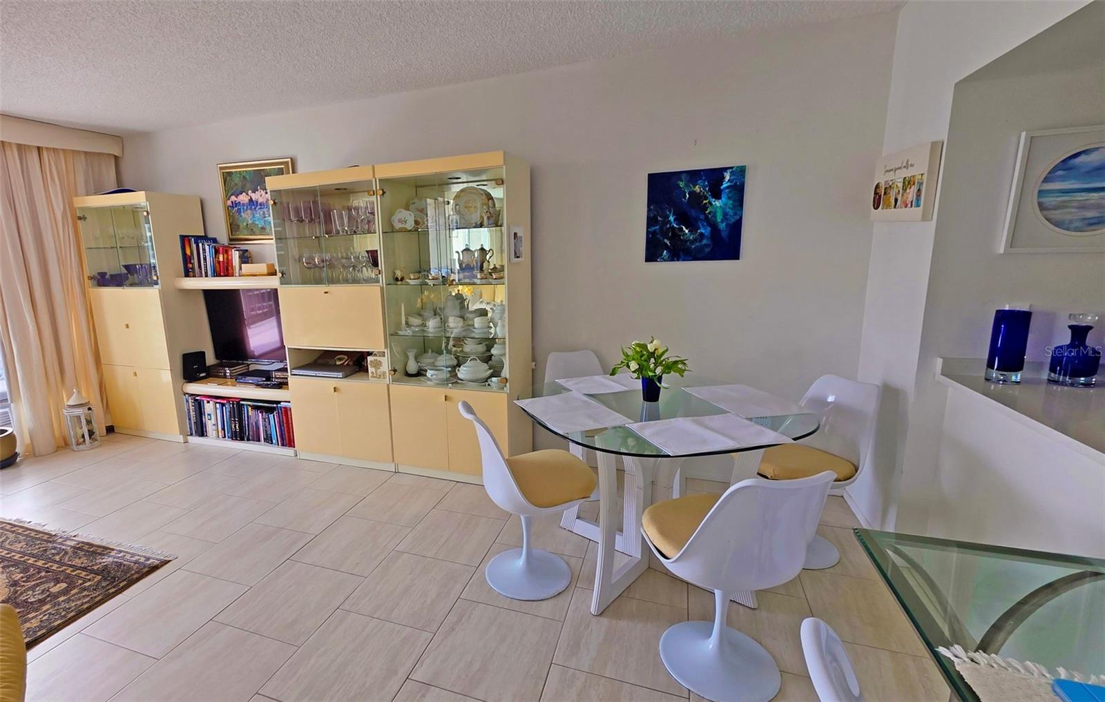 Image 10 of 33 For 1212 Ben Franklin Drive 1205