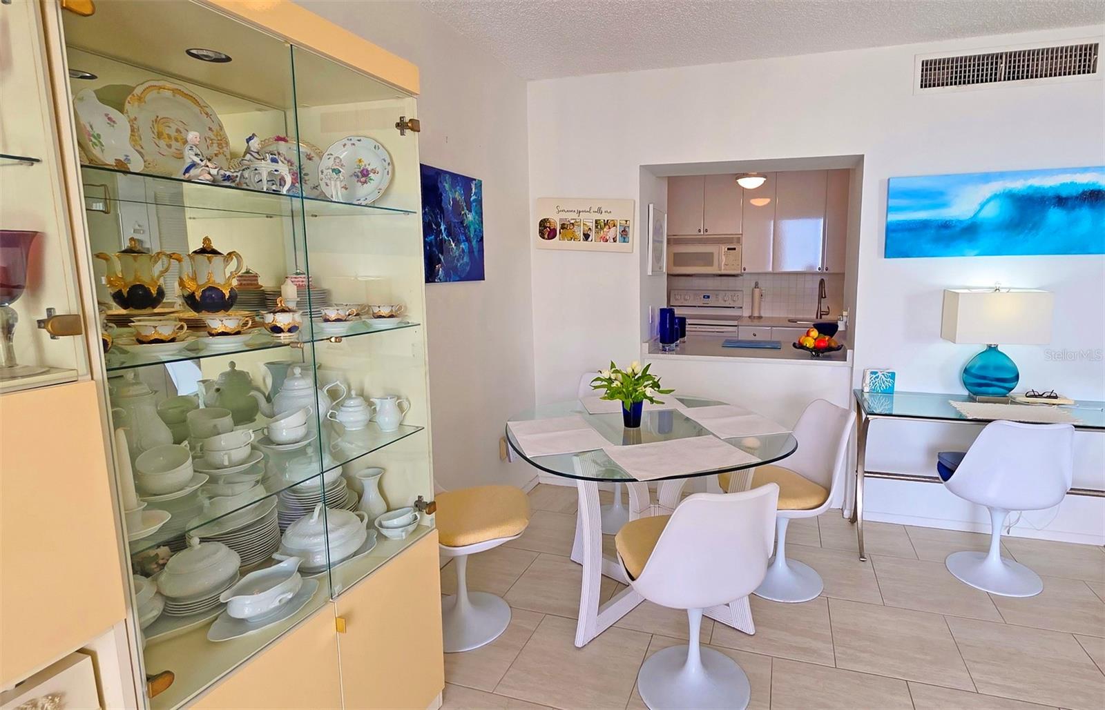 Image 11 of 33 For 1212 Ben Franklin Drive 1205