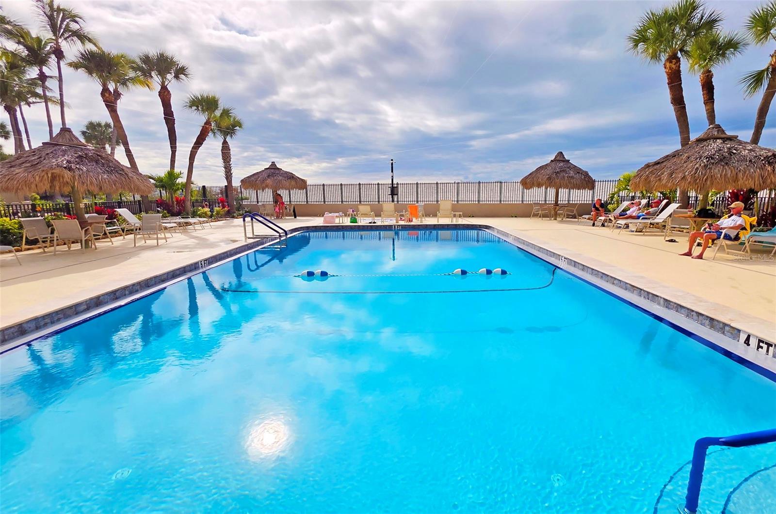 Image 28 of 33 For 1212 Ben Franklin Drive 1205