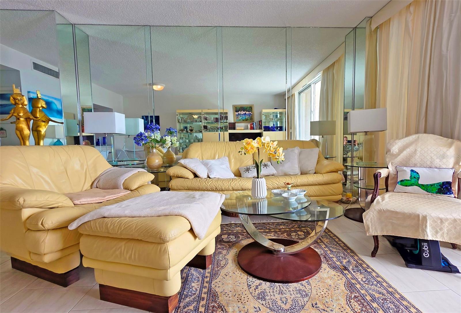 Image 9 of 33 For 1212 Ben Franklin Drive 1205