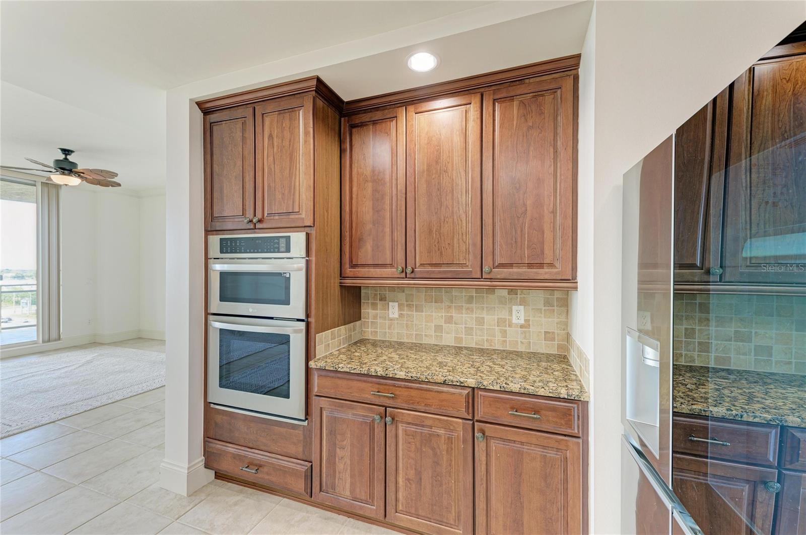 Image 29 of 69 For 140 Riviera Dunes Way 605