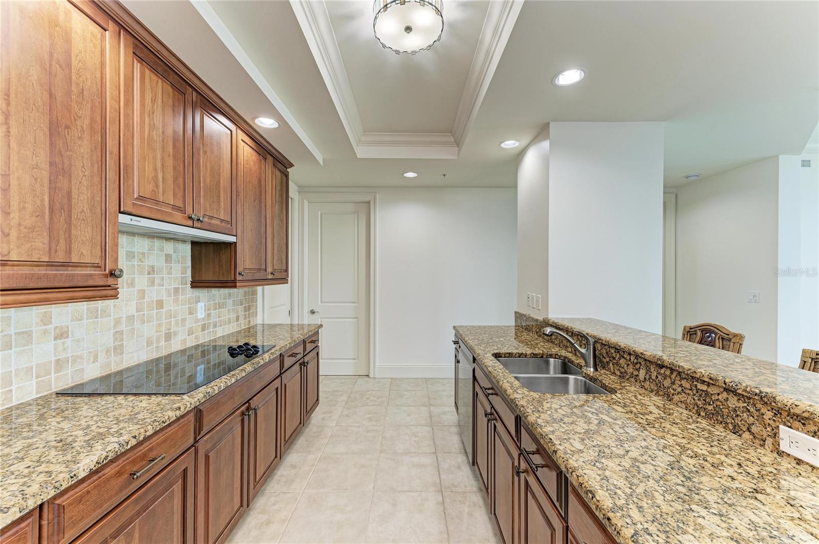 Image 30 of 69 For 140 Riviera Dunes Way 605