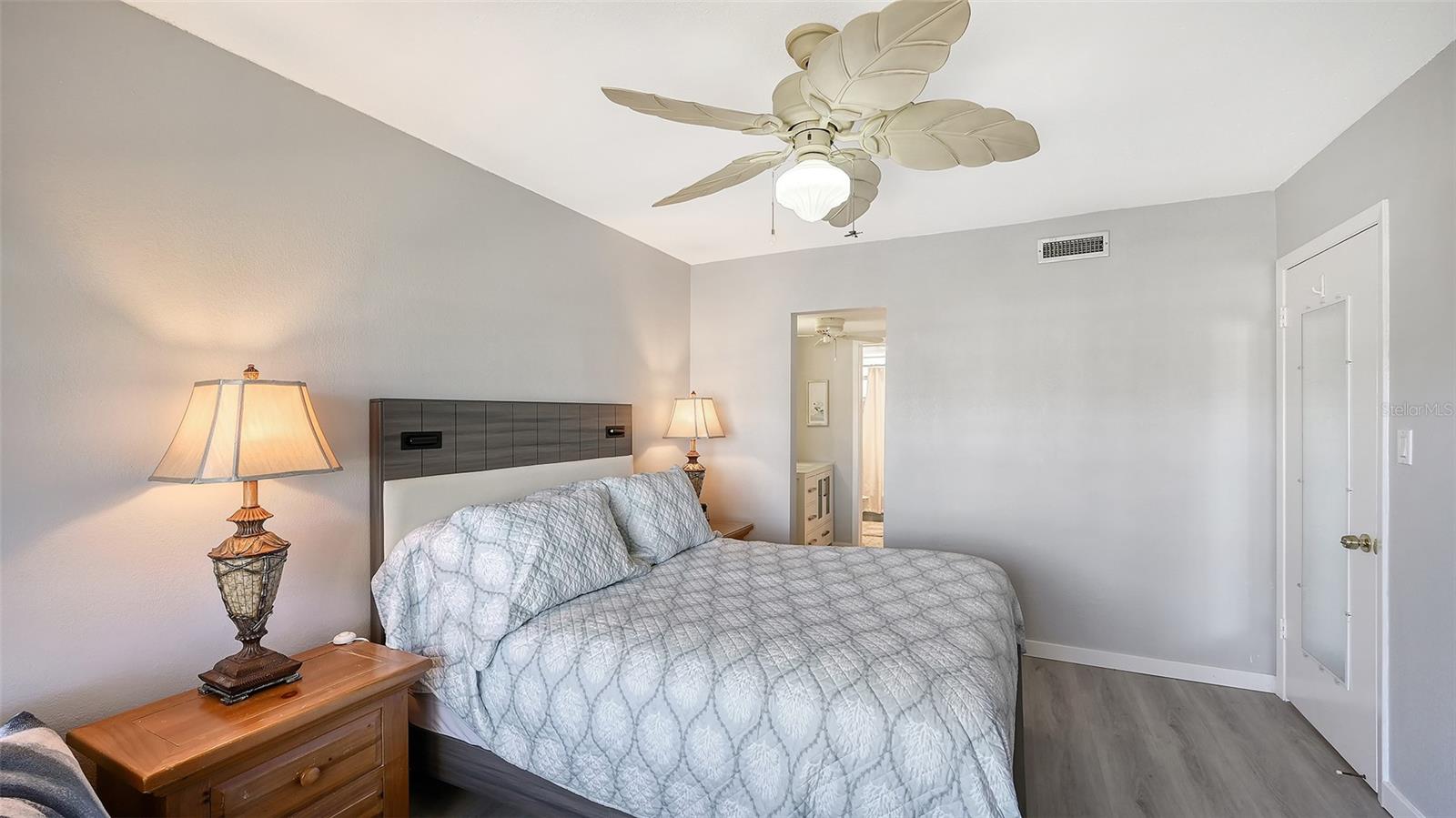 Image 17 of 69 For 4360 Chatham Drive 305