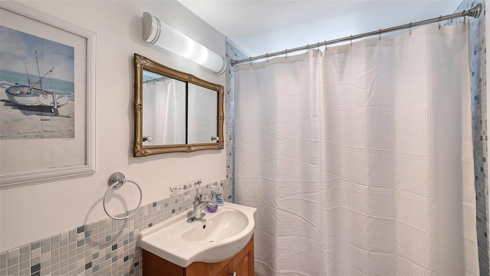 Image 19 of 69 For 4360 Chatham Drive 305