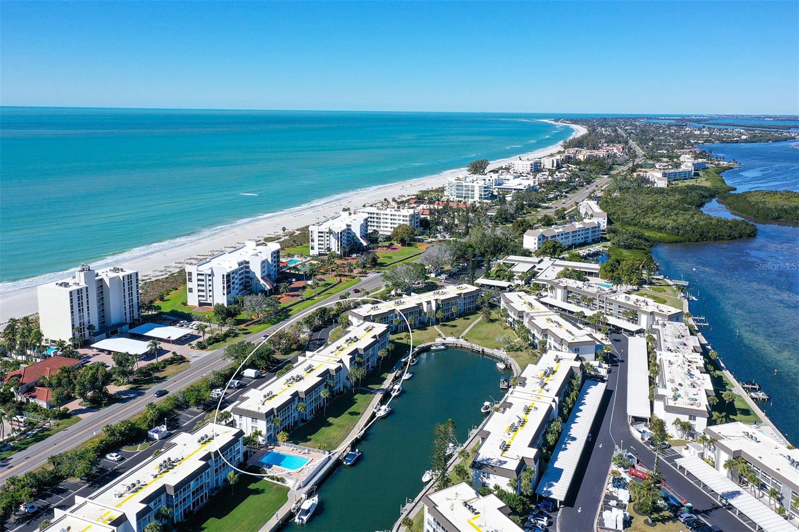 Image 25 of 69 For 4360 Chatham Drive 305