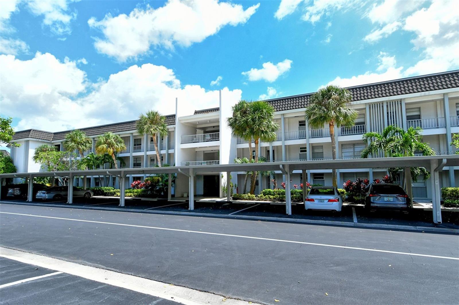 Image 6 of 69 For 4360 Chatham Drive 305