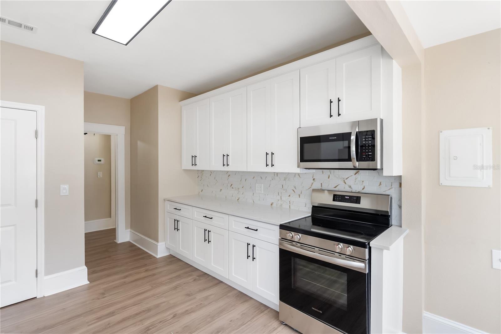 Image 10 of 75 For 1715 6th Avenue W