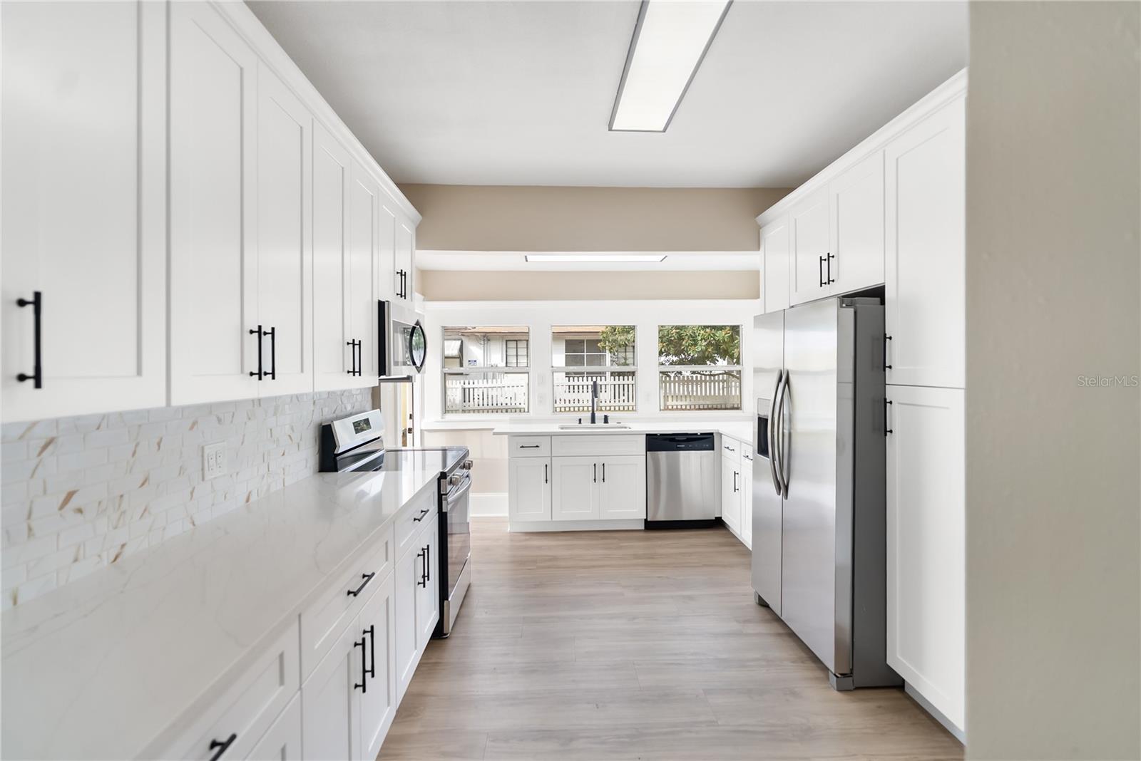 Image 12 of 75 For 1715 6th Avenue W