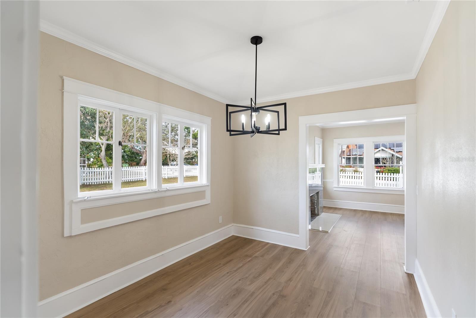 Image 15 of 75 For 1715 6th Avenue W