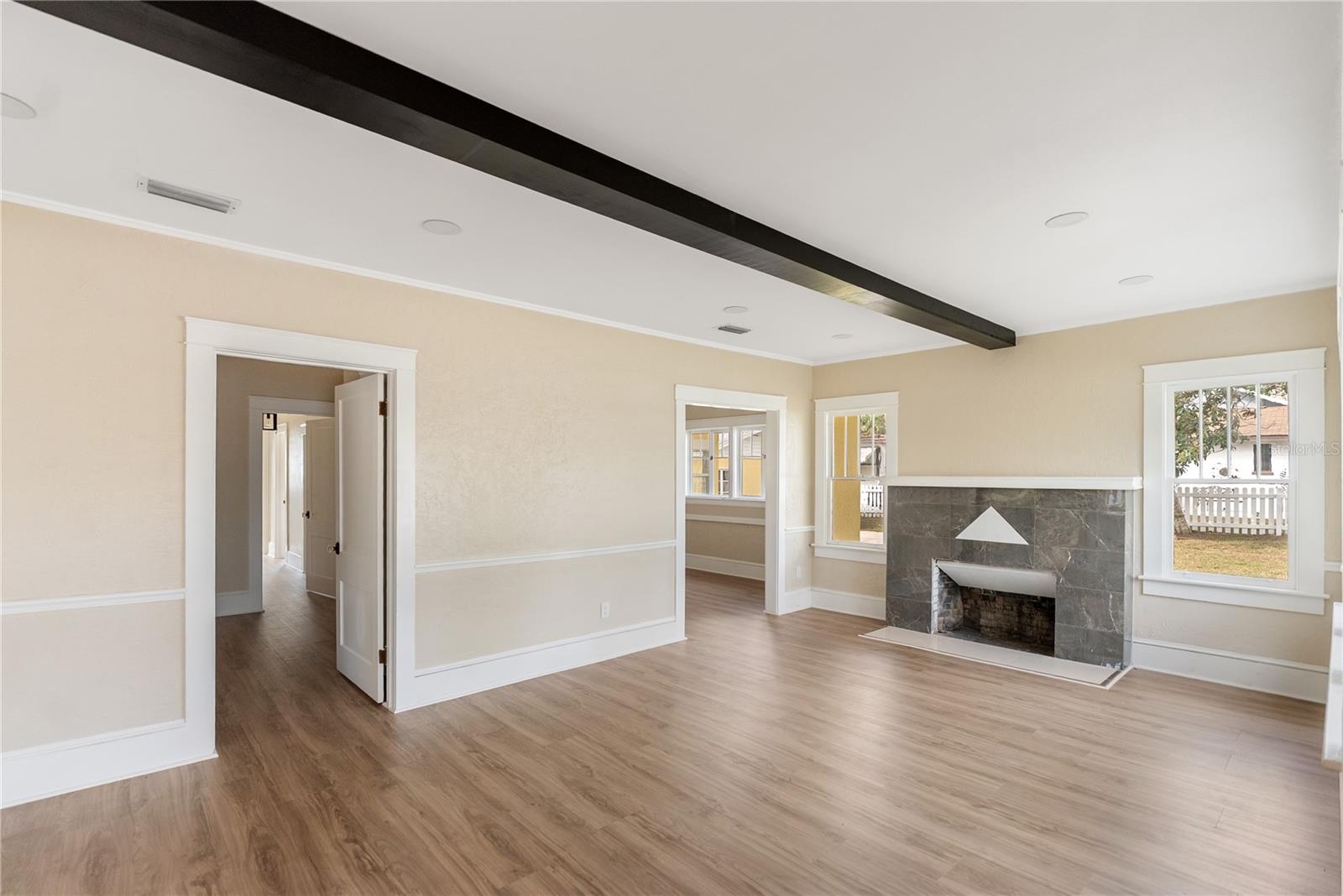 Image 22 of 75 For 1715 6th Avenue W