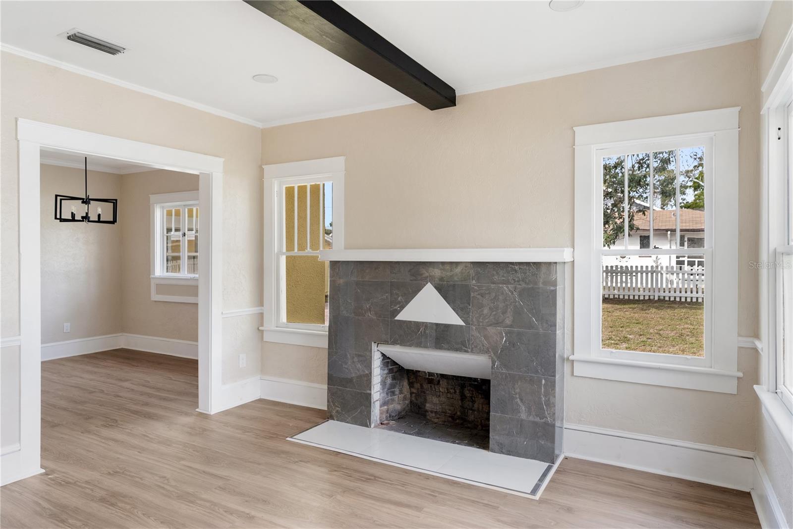 Image 23 of 75 For 1715 6th Avenue W