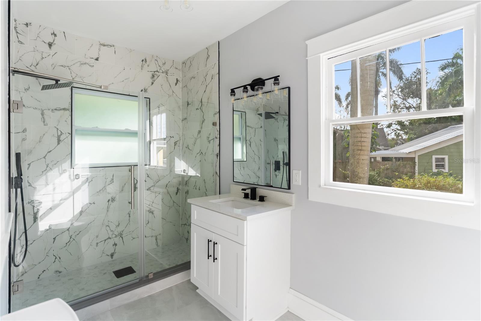 Image 28 of 75 For 1715 6th Avenue W