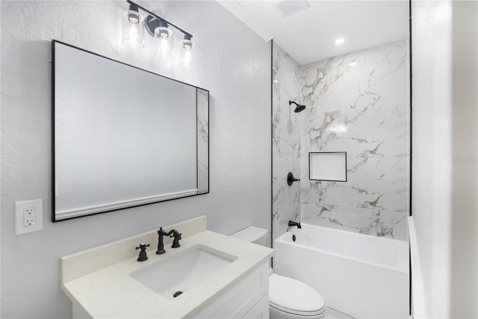 Image 40 of 75 For 1715 6th Avenue W