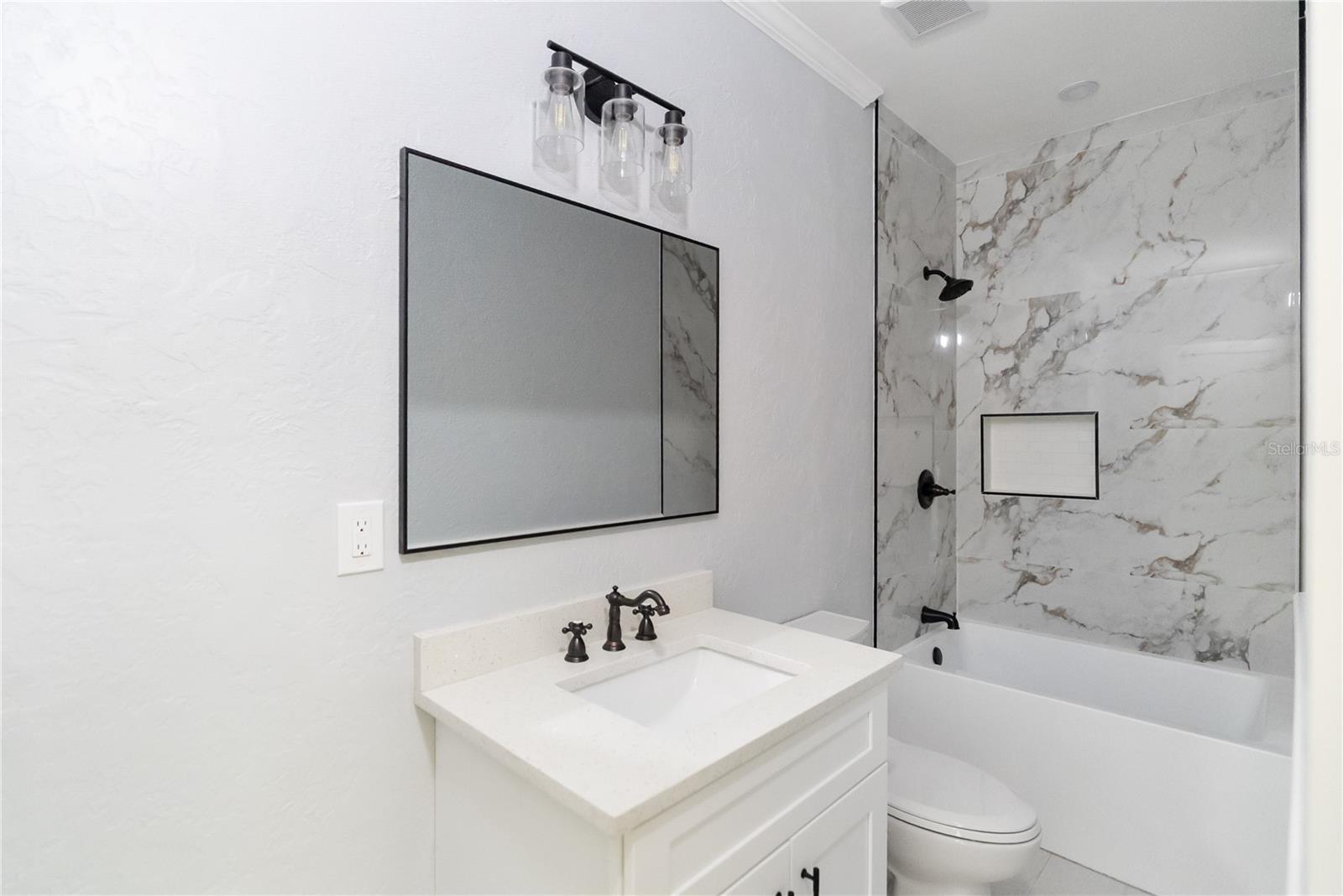 Image 41 of 75 For 1715 6th Avenue W