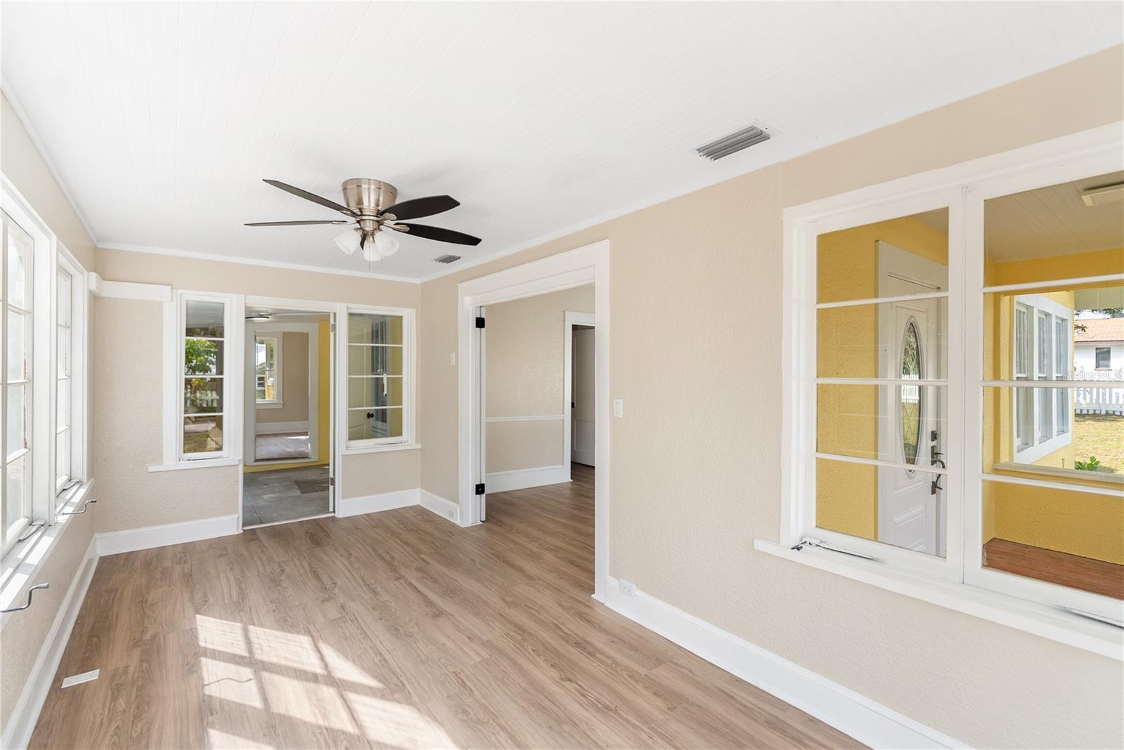 Image 48 of 75 For 1715 6th Avenue W