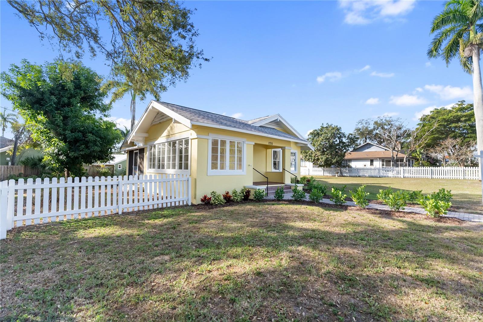 Image 56 of 75 For 1715 6th Avenue W