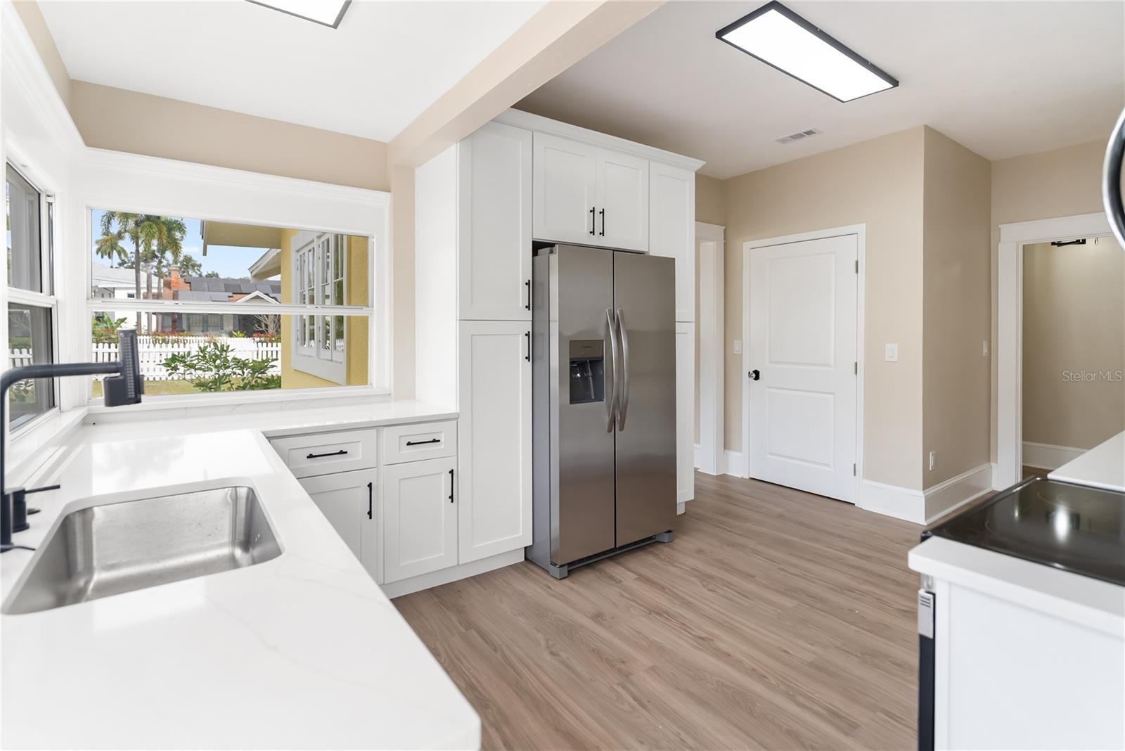 Image 7 of 75 For 1715 6th Avenue W