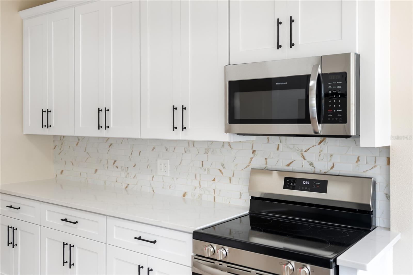 Image 8 of 75 For 1715 6th Avenue W