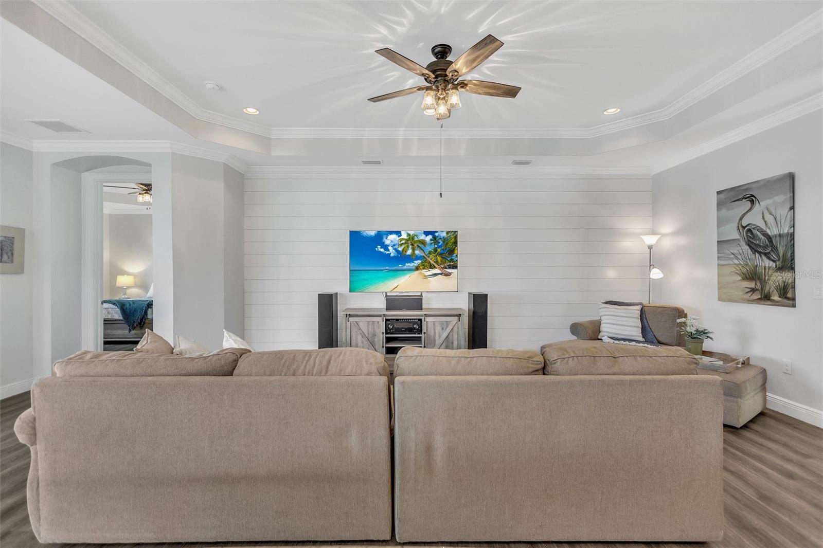 Image 17 of 69 For 159 Toscavilla Boulevard