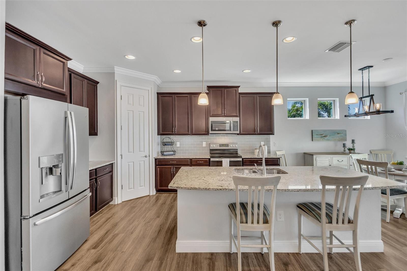 Image 21 of 69 For 159 Toscavilla Boulevard