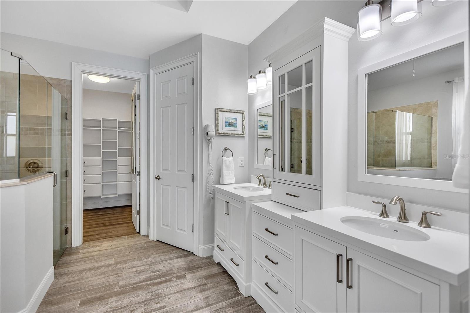 Image 44 of 69 For 159 Toscavilla Boulevard