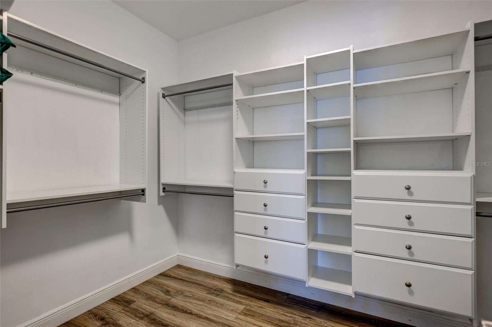 Image 47 of 69 For 159 Toscavilla Boulevard