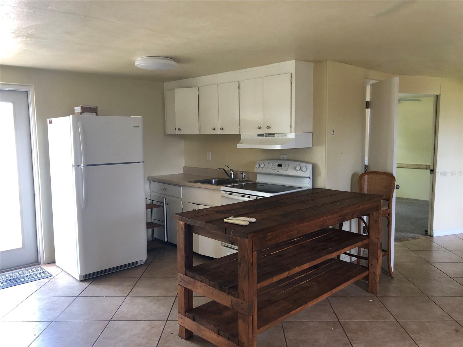 Image 3 of 9 For 1395 Sharlo Lane