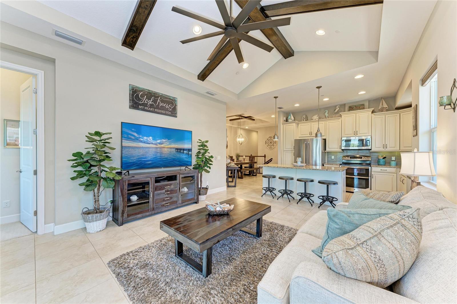 Image 23 of 98 For 339 Sapphire Lake Drive 201