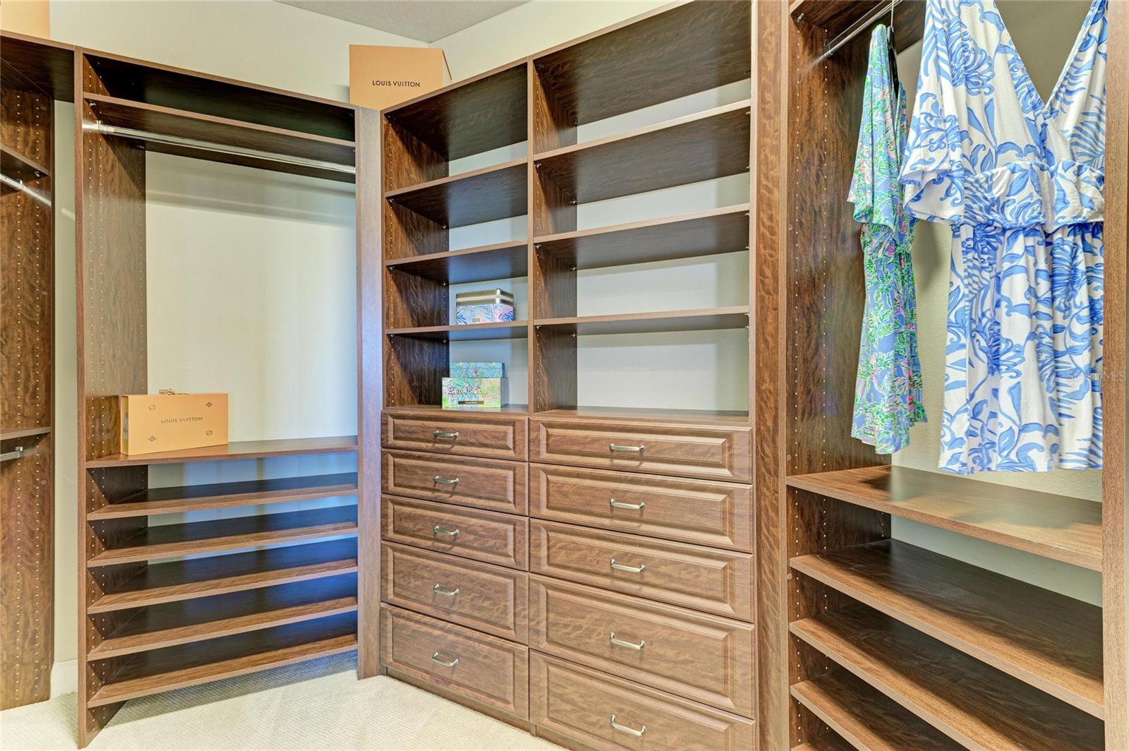 Image 30 of 98 For 339 Sapphire Lake Drive 201