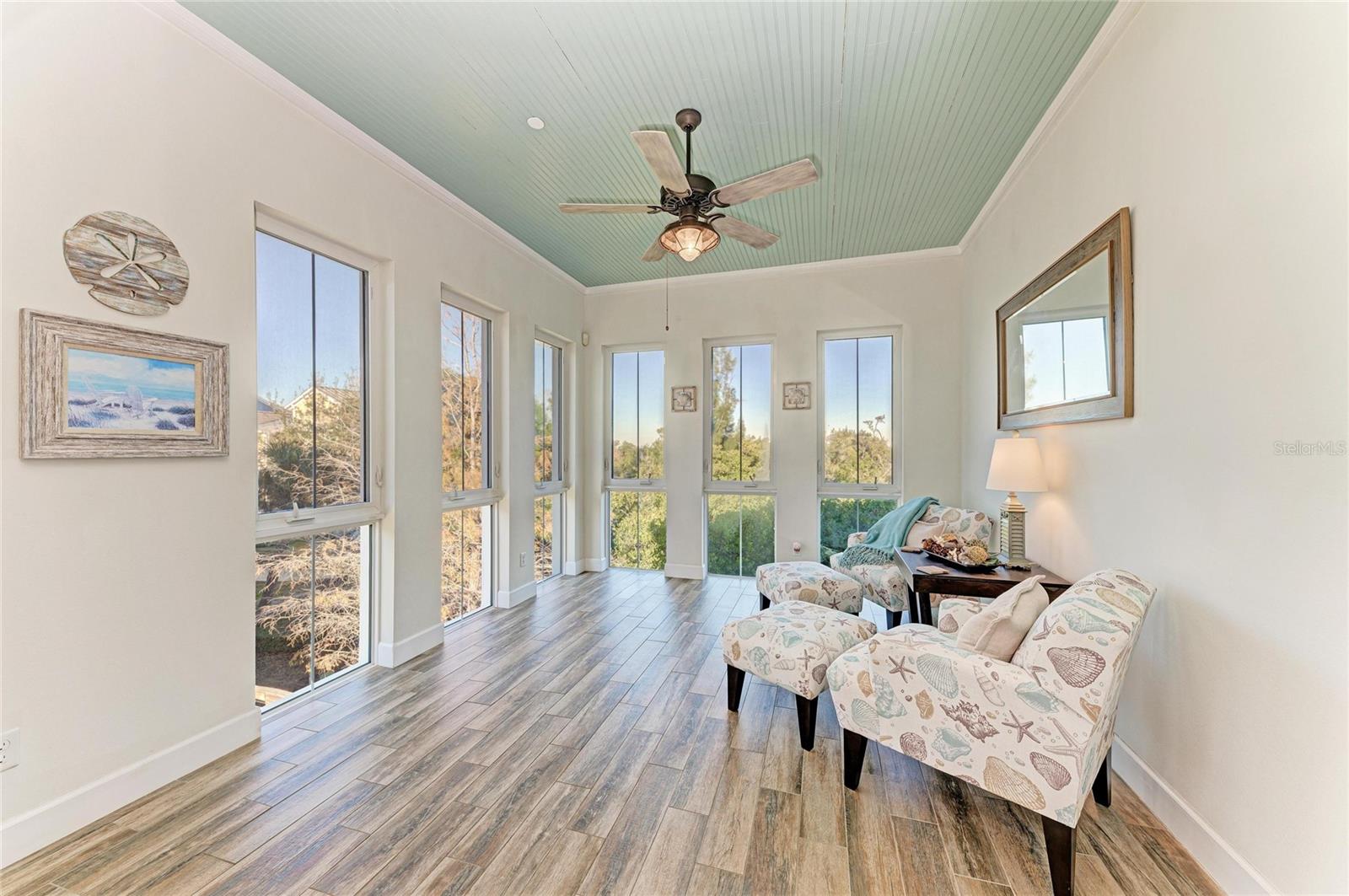 Image 38 of 98 For 339 Sapphire Lake Drive 201