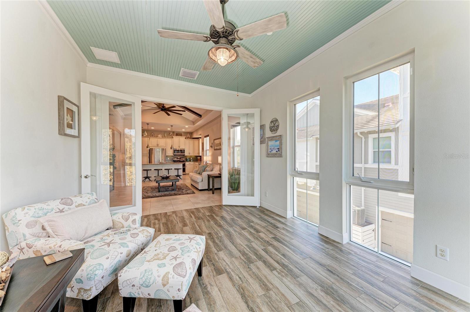 Image 41 of 98 For 339 Sapphire Lake Drive 201