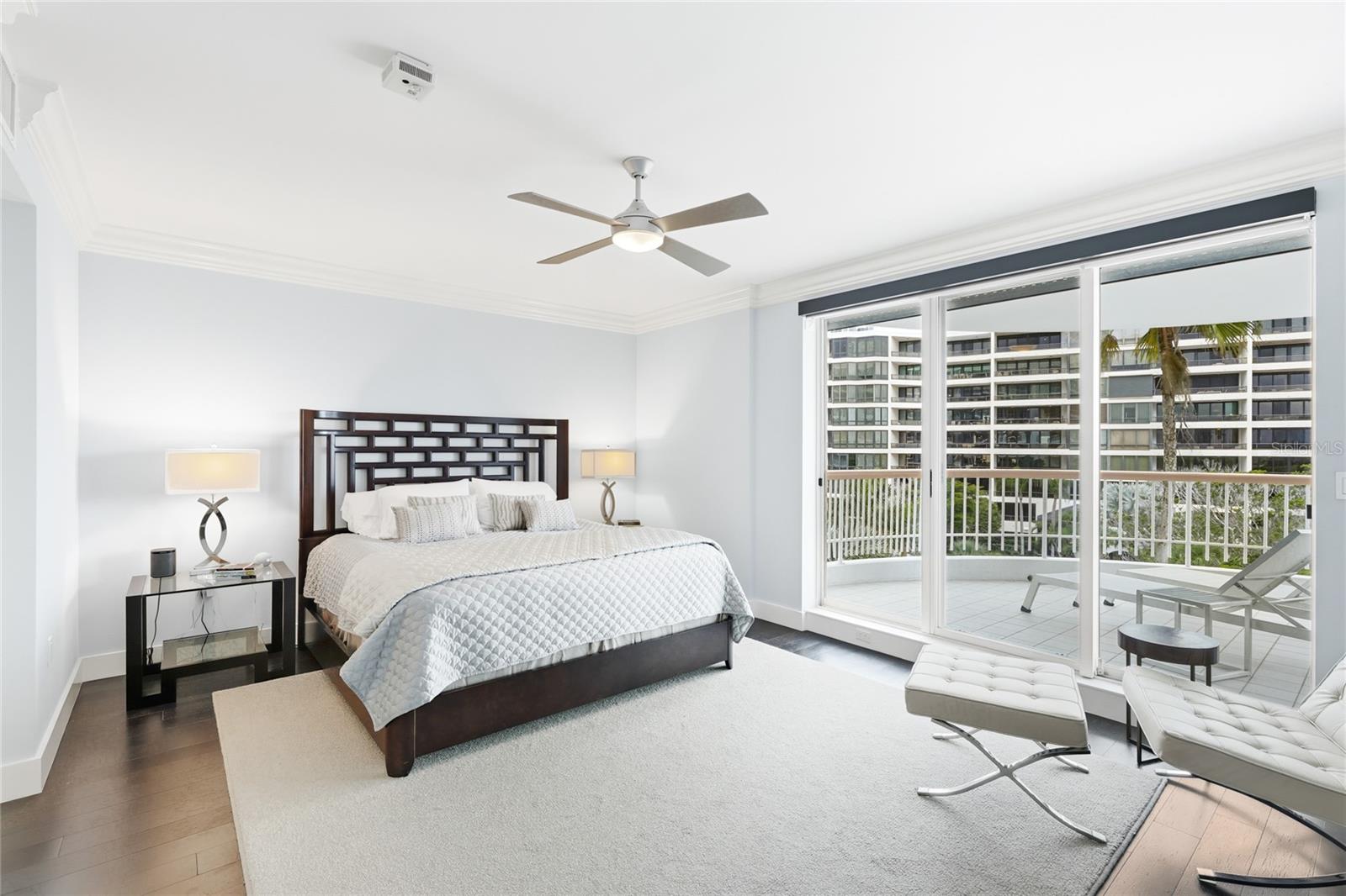 Image 12 of 58 For 455 Longboat Club Road 408