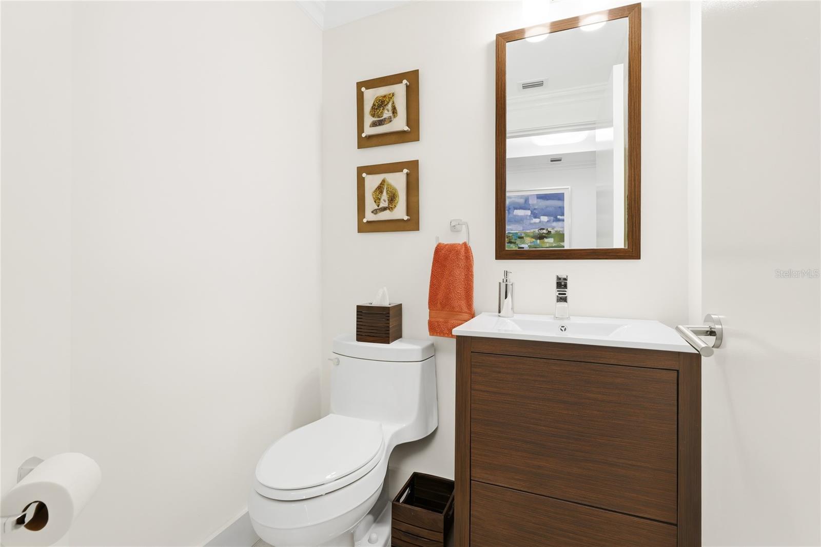 Image 25 of 58 For 455 Longboat Club Road 408