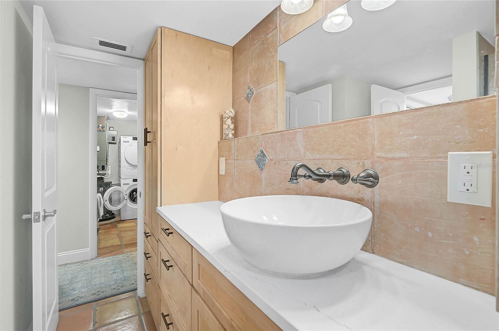 Image 17 of 41 For 8750 Midnight Pass Road 102