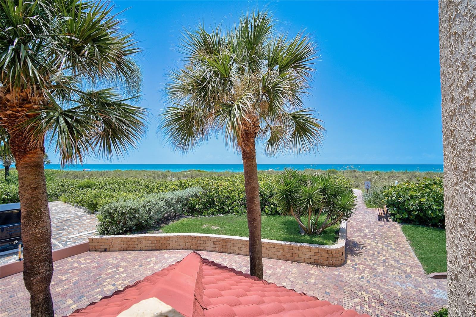 Image 22 of 41 For 8750 Midnight Pass Road 102