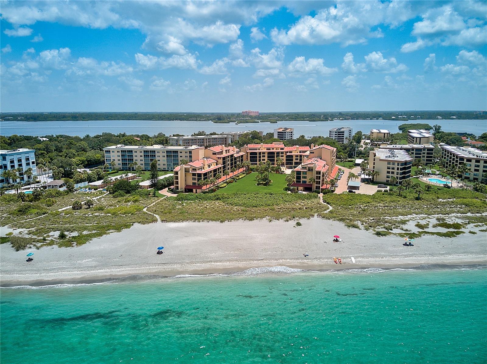 Image 34 of 41 For 8750 Midnight Pass Road 102