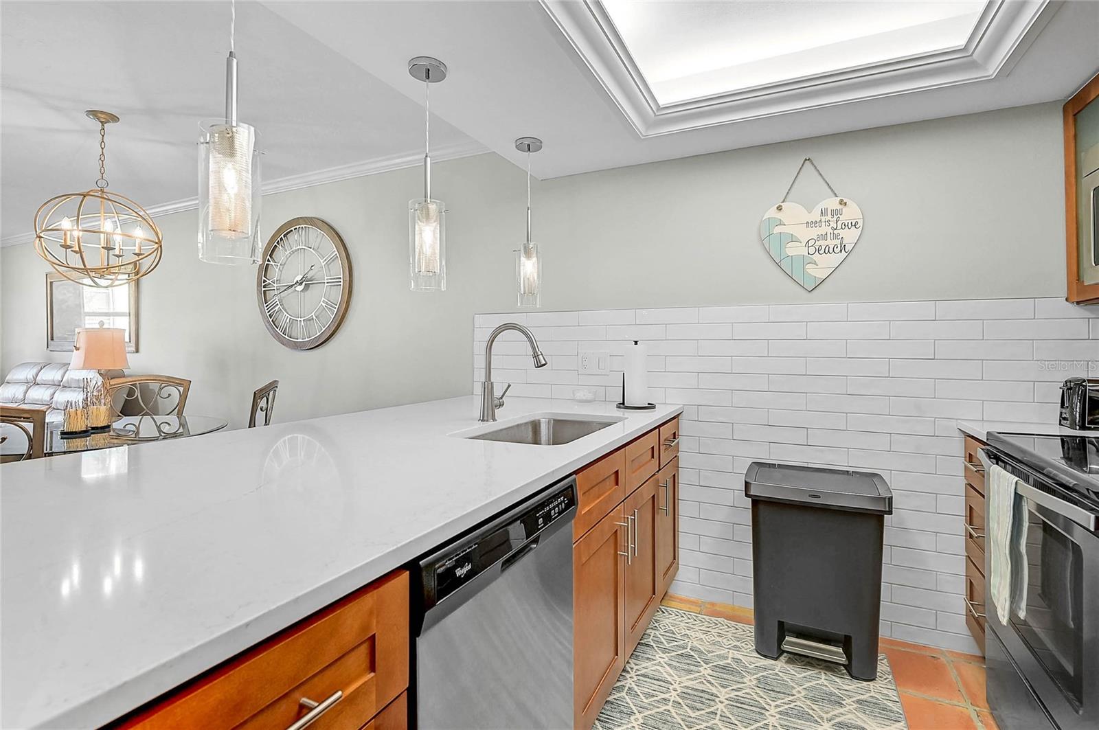 Image 6 of 41 For 8750 Midnight Pass Road 102