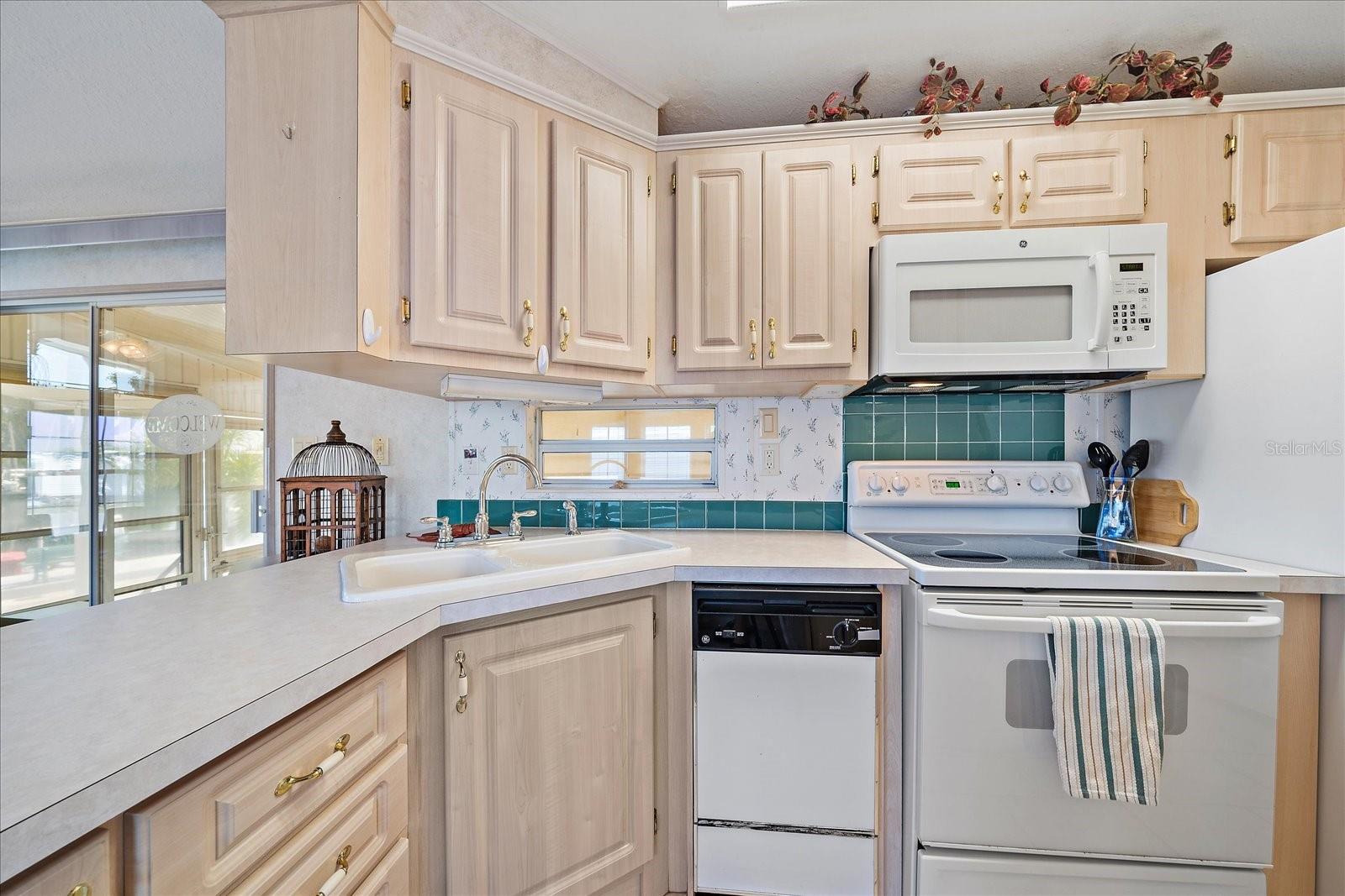 Image 12 of 27 For 14 Basin Street