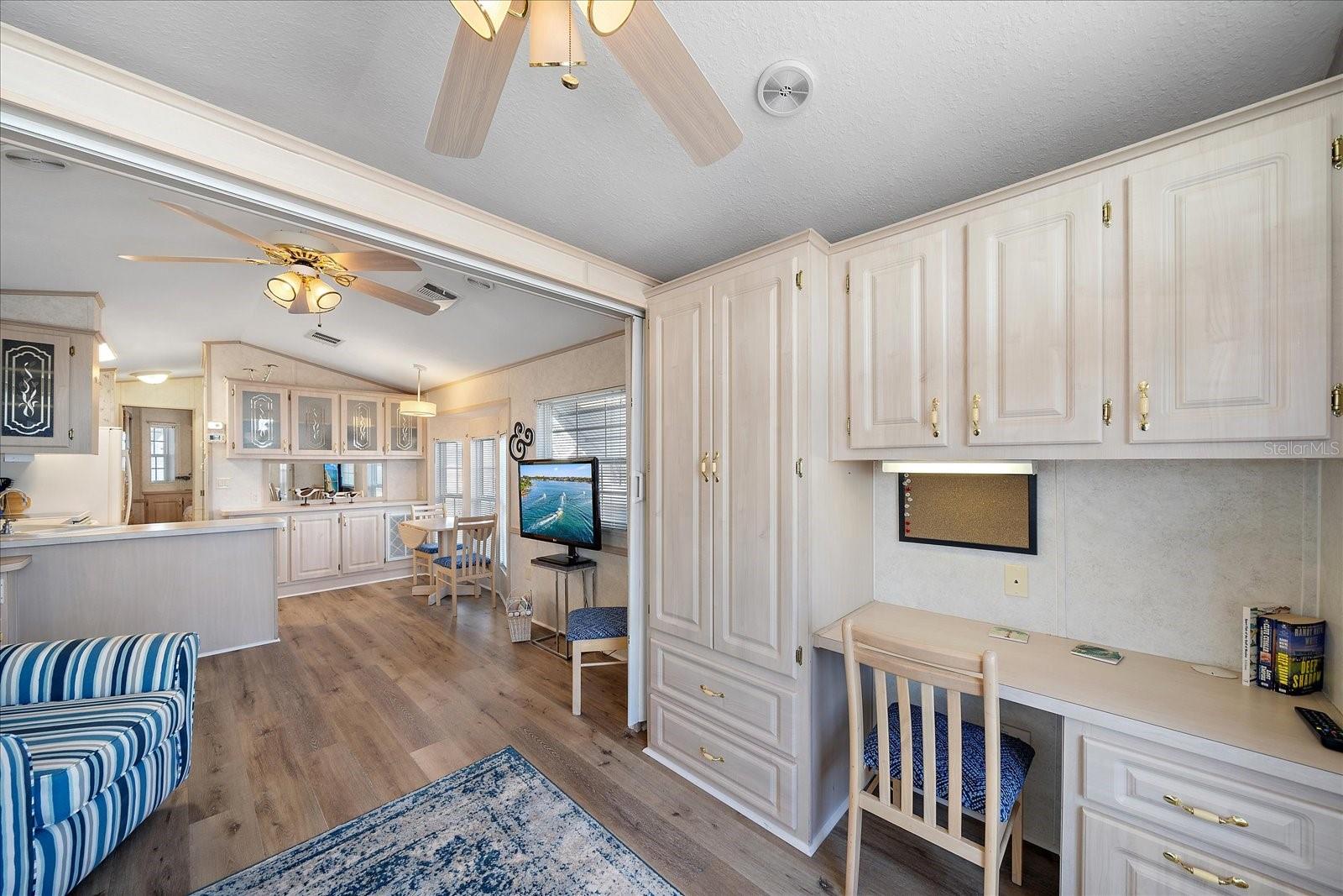 Image 7 of 27 For 14 Basin Street