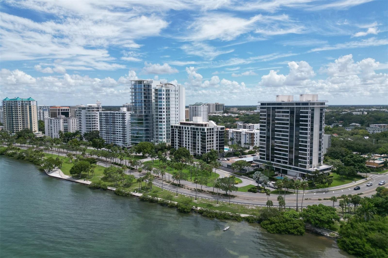 Image 6 of 37 For 555 Gulfstream Avenue 804